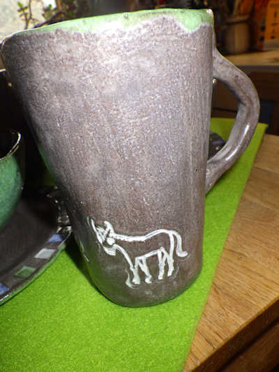 Eselvariation Becher