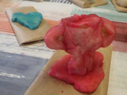 Mit Marzipan töpfern im Februar 2024