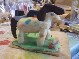 Mit Marzipan töpfern im Februar 2024